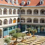 Boho Living - Historic Center With Free Parking By Hero Homes 아파트 그라츠