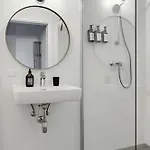 Boho Living With Free Parking By Hero Homes