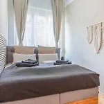Apartment Boho Living - Historic Center With Free Parking By Hero Homes Graz