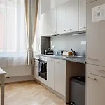 Boho Living - Historic Center With Free Parking By Hero Homes Apartment *