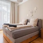 Boho Living - Historic Center With Free Parking By Hero Homes Apartment Graz