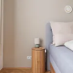 Boho Living - Historic Center With Free Parking By Hero Homes * Graz