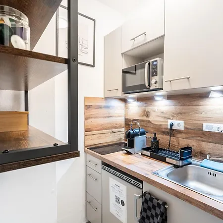 Boho Living Altstadt - Free Parking By Hero Homes Appartement *