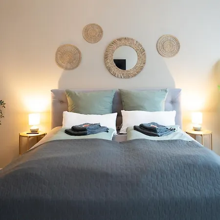 Boho Living - Historic Center With Free Parking By Hero Homes 그라츠