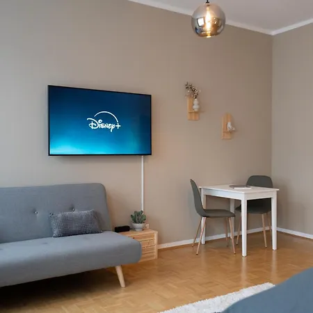 Boho Living Altstadt - Free Parking By Hero Homes Appartement