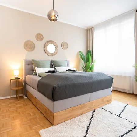 Boho Living Altstadt - Free Parking By Hero Homes