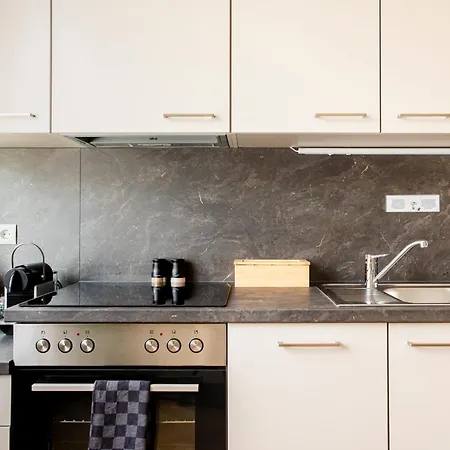 Boho Living Altstadt - Free Parking By Hero Homes *