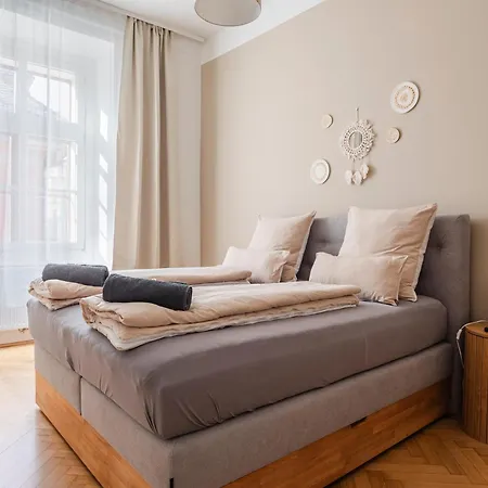 Boho Living Altstadt - Free Parking By Hero Homes Appartement Graz