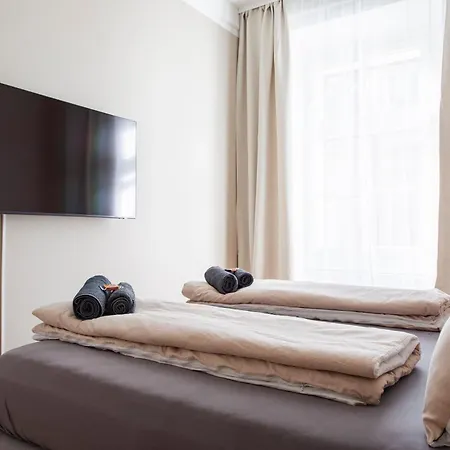 Boho Living Altstadt - Free Parking By Hero Homes