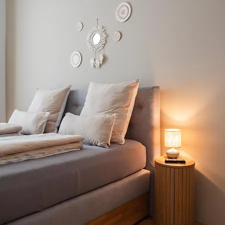 Boho Living Altstadt - Free Parking By Hero Homes Appartement