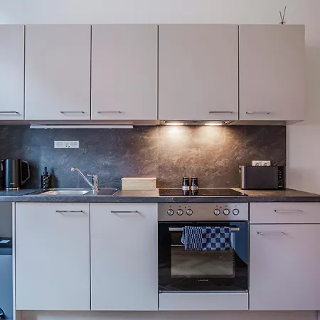 Boho Living Altstadt - Free Parking By Hero Homes