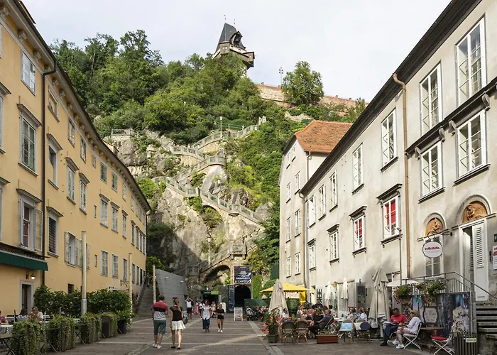 Boho Living - Historic Center With Free Parking By Hero Homes * Graz