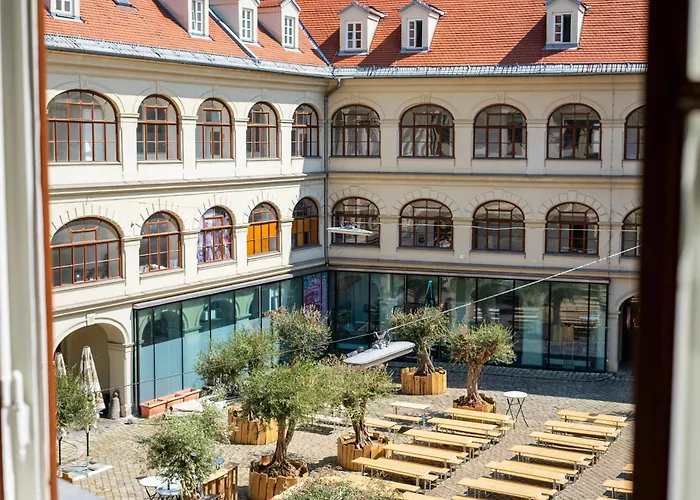 Boho Living - Historic Center With Free Parking By Hero Homes Διαμέρισμα Γκρατς