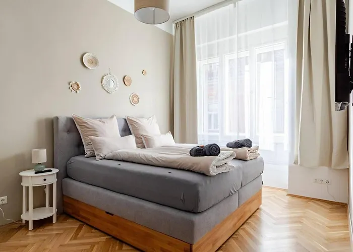 Boho Living - Historic Center With Free Parking By Hero Homes Διαμέρισμα Γκρατς